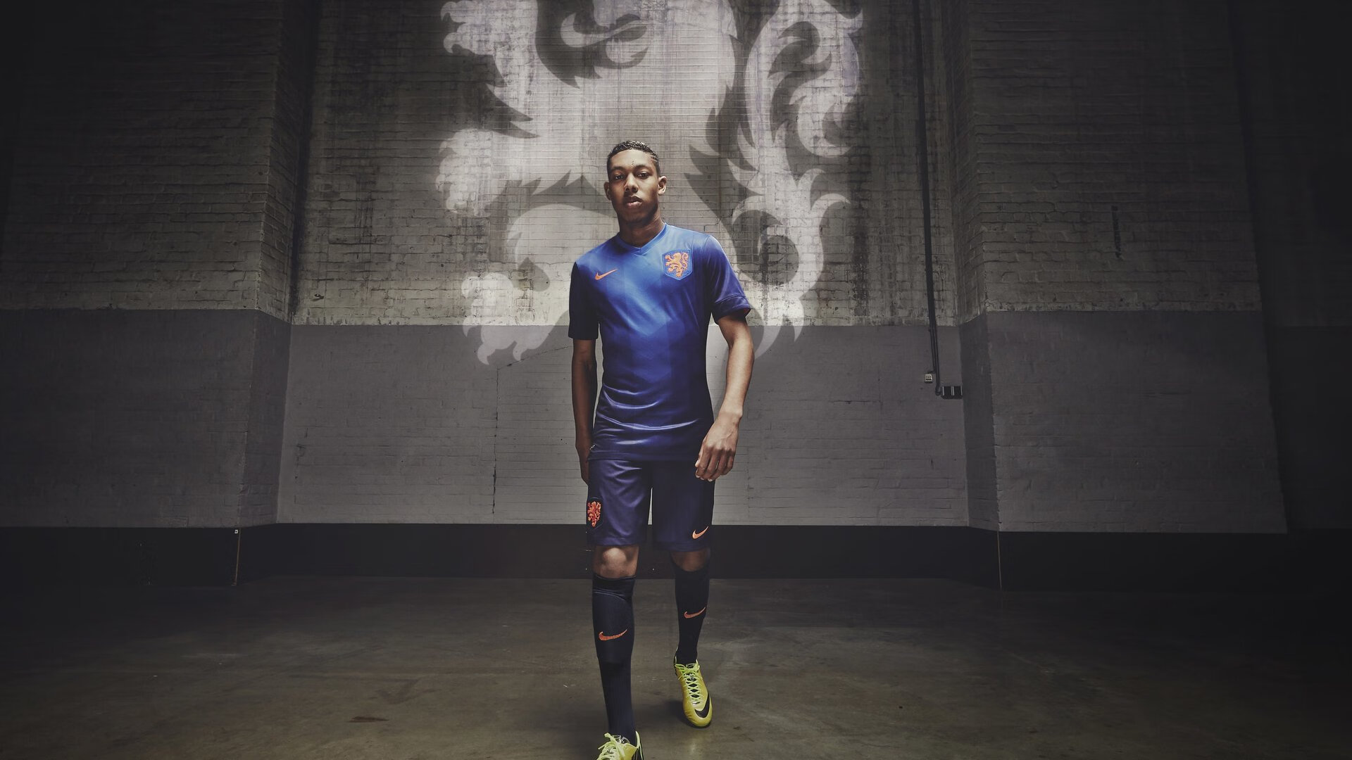 《比赛精彩瞬间：回顾年度最佳操作集锦》，竞赛精彩瞬间怎么写